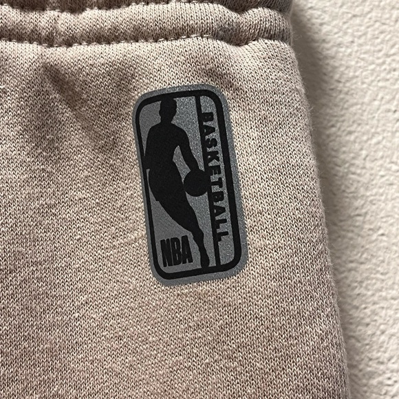 NBA Classic Fit Sporty Fleece Lined Basketball Shorts, NBA Logo, Sz XL, Tan - Picture 3 of 8
